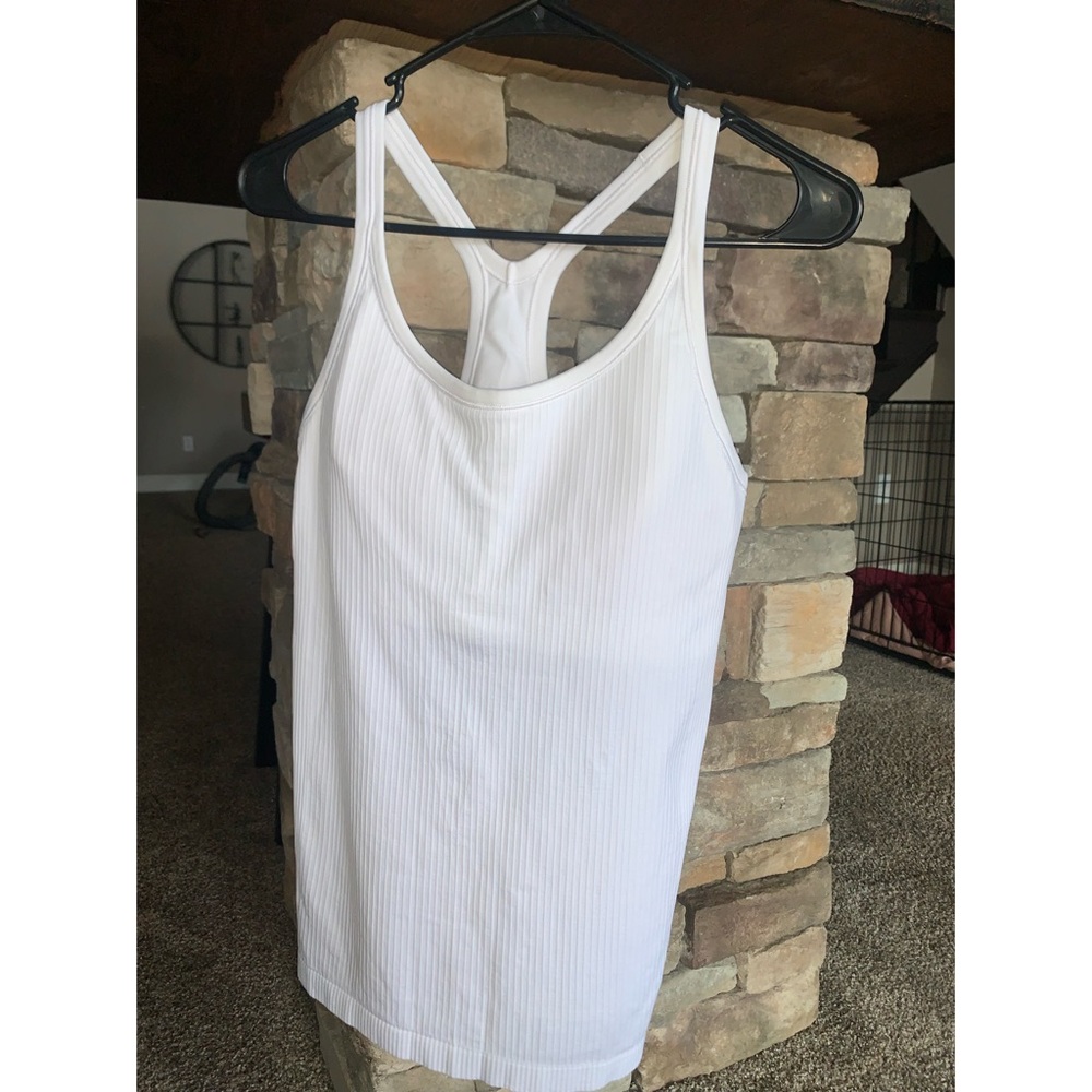 Lululemon ribbed tank with built in bra (size 10)